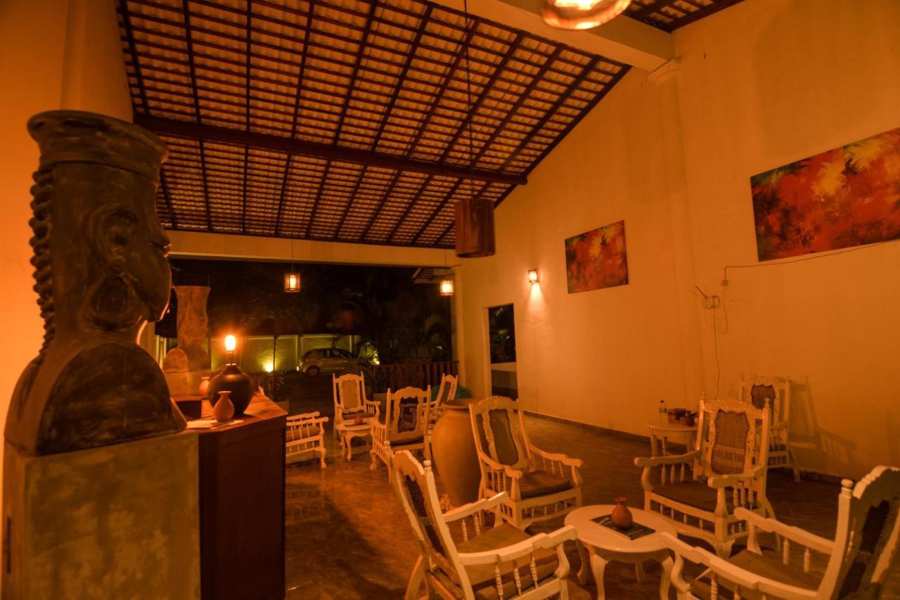 Mawella Beach Resort Tangalle Extérieur photo