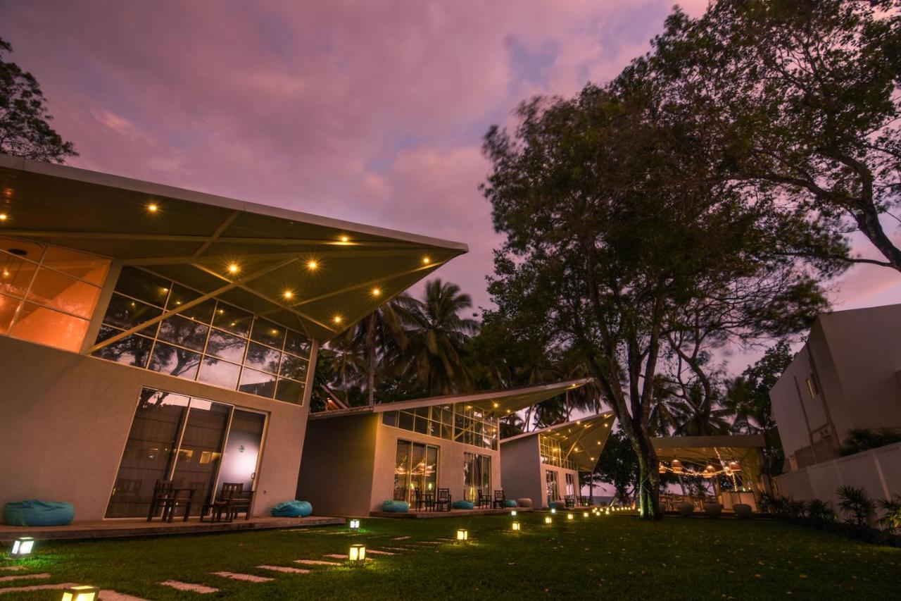 Mawella Beach Resort Tangalle Extérieur photo